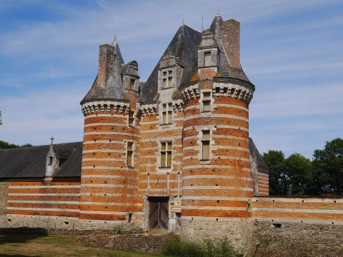 Château de Mortiercrolles (Saint-Quentin-les-Anges)