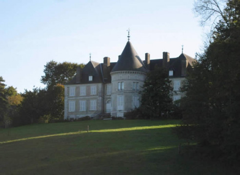 Château d'Ithorots (Aroue-Ithorots-Olhaïby)