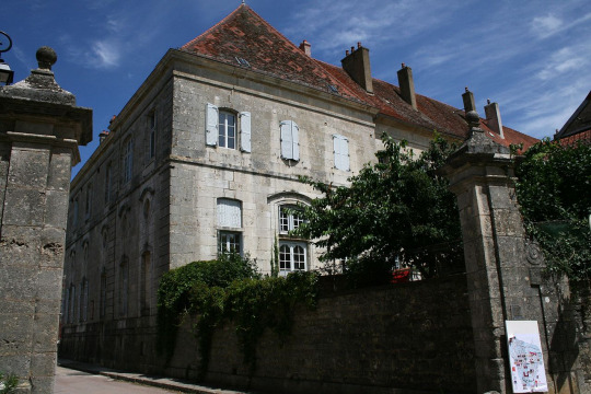 Abbaye Saint-Pierre (Flavigny-sur-Ozerain)