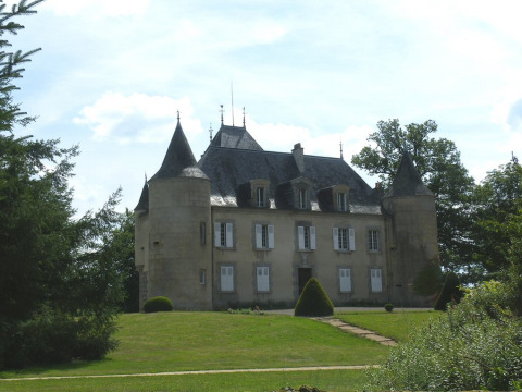 Château du Bost (Magnat-l'Étrange)