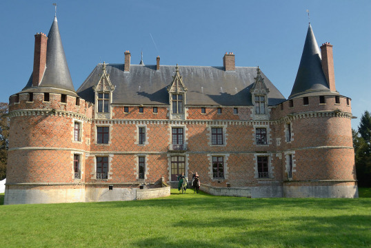 Château du Plessis-Brion (Le Plessis-Brion)