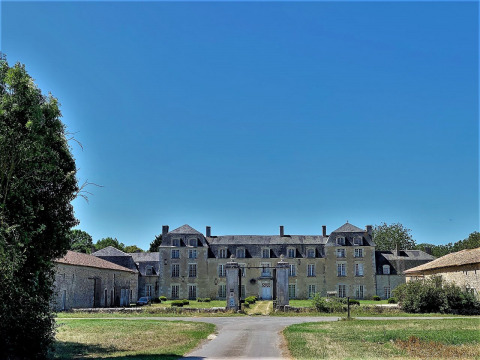 Château d'Épanvilliers (Brux)