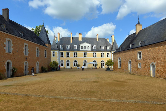 Château de Dobert (Avoise)