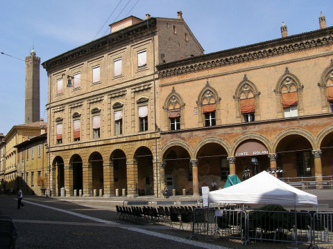 Palazzo Isolani (Bologna)