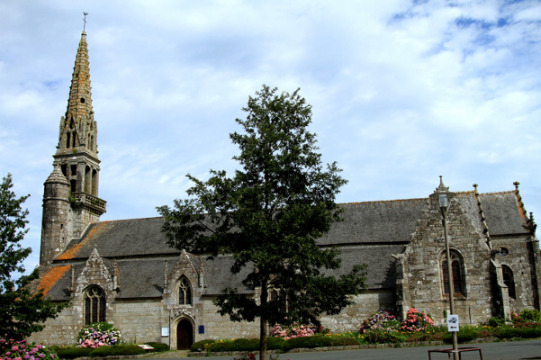 Église Saint-Pierre (Plougonver)