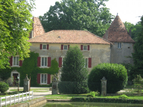 Château du Mesnieux (Saint-Adjutory)