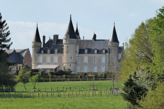 Château de Beaumont-les-Autels (Beaumont-les-Autels)