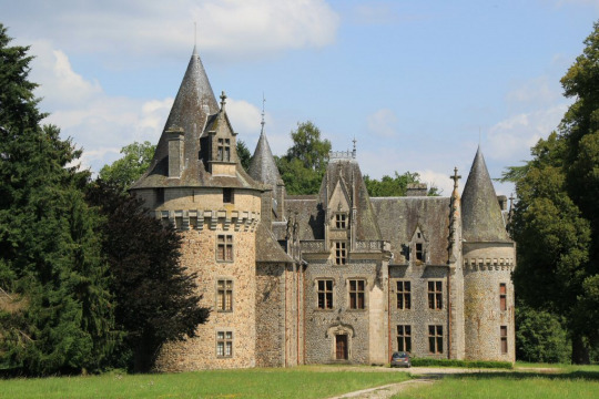 Château du Pin (Salon-la-Tour)