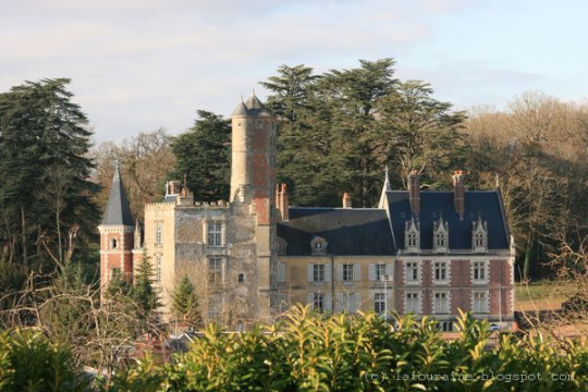 Château de Beaumont-la-Ronce (Beaumont-la-Ronce)