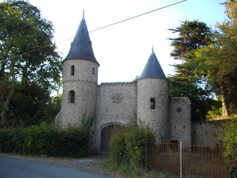 Château de Kerzo (Pluneret)