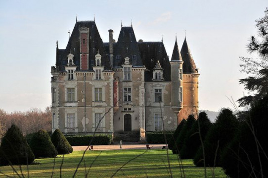 Château de Beauchamp (Villaines-la-Gonais)
