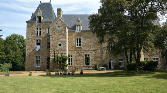 Château de Kergouanton (Trélévern)