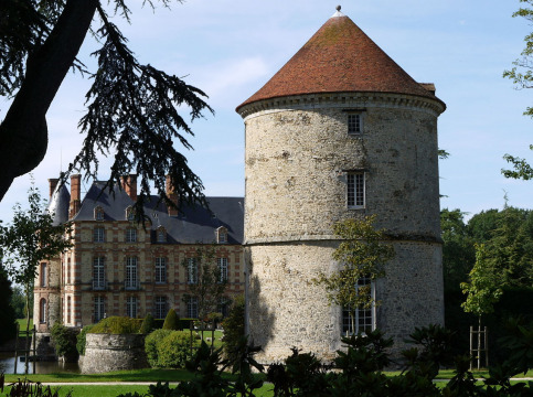 Château de La Houssaye (La Houssaye-en-Brie)