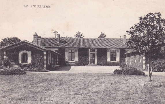 Logis de la Pouzaire (Saint-Hilaire-le-Vouhis)