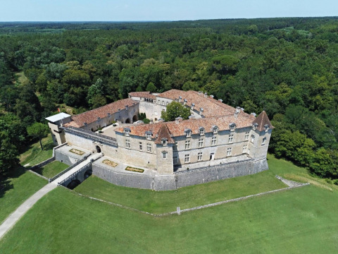 Château de Cazeneuve (Préchac)