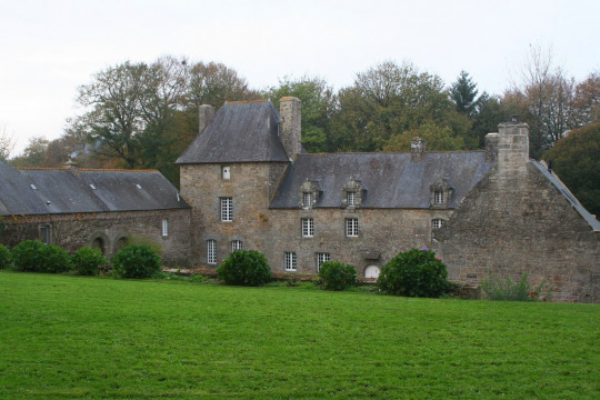 Manoir de Logueltas (Saint-Nicolas-du-Pélem)