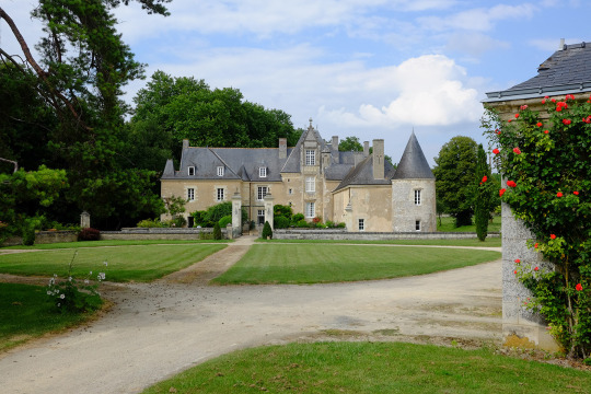 Château du Pont-de-Varenne (Louresse-Rochemenier)