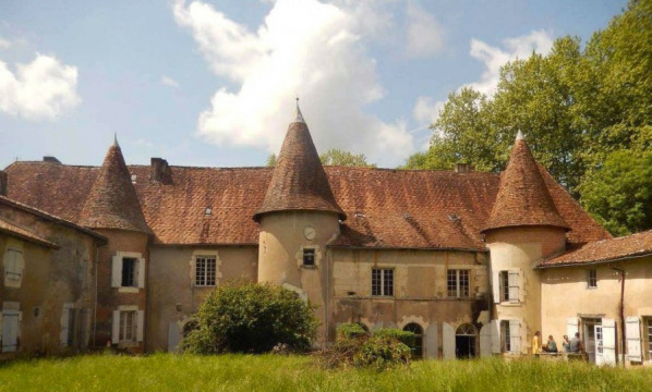 Château de Menet (Montbron)