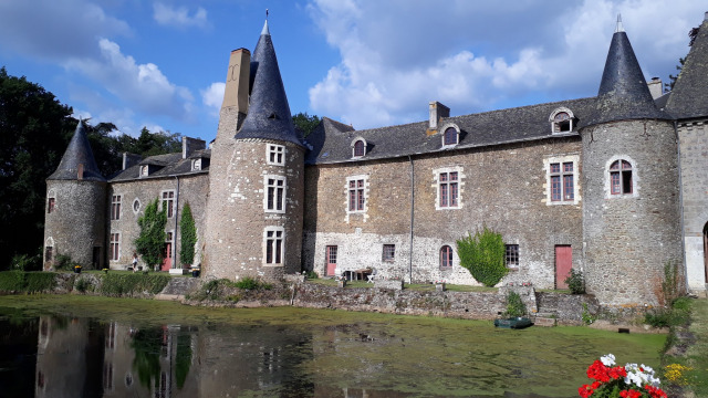 Château du Bourg-l'Évêque (Simplé)
