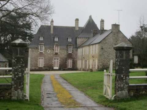 Château des Essarts (Langast)