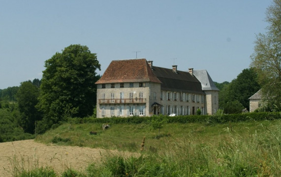 Château de La Baconnaille (Auriat)