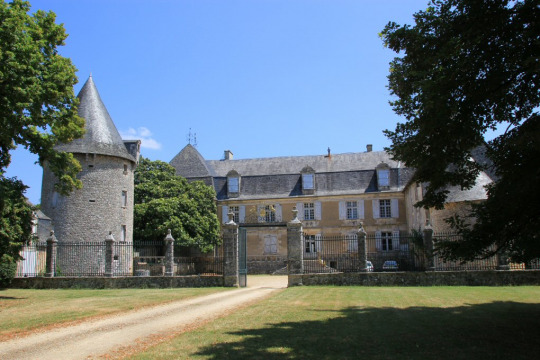 Château de La Cousse (Coulaures)