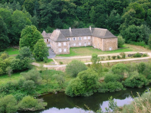 Château de Longevialle (Chaliers)