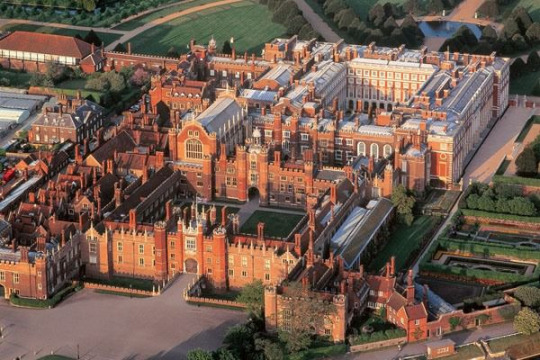 Hampton Court Palace (Hampton)