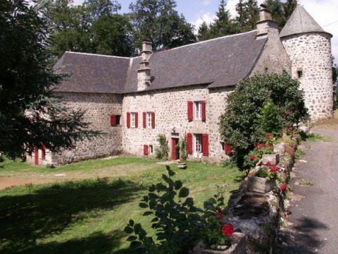 Manoir des Prades (Landeyrat)