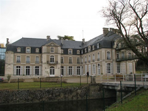 Château de Fonpertuis (Lailly-en-Val)