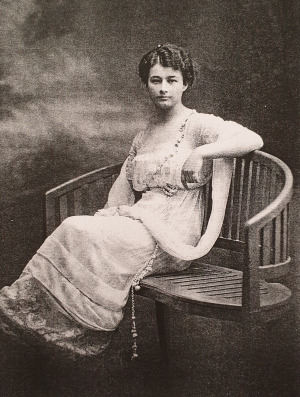 Portrait de Renée Gaube (1891 - 1981)