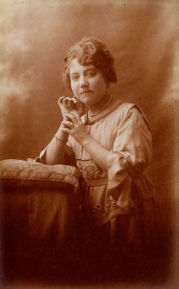 Portrait de Marguerite Michel (1887 - 1957)