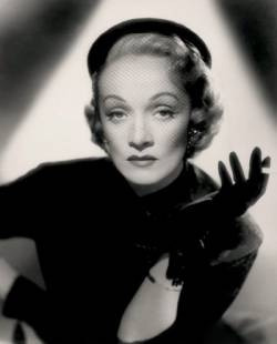 Portrait de Marlene Dietrich (1901 - 1992)