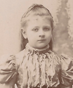 Portrait de Marie-Thérèse de Masson d'Autume (1889 - )