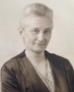 Portrait de Reine-Marie Dutel (1874 - 1950)