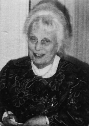 Portrait de Suzanne Guesdon (1921 - 2013)