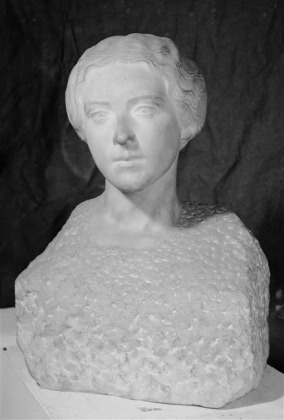 Portrait de Amélie Cruppi (1884 - 1970)