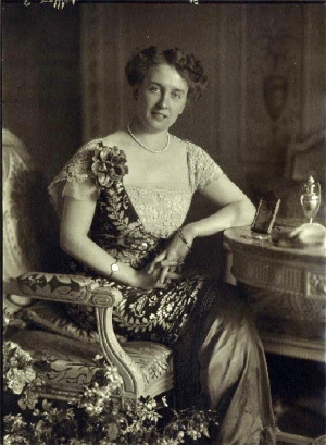 Portrait de Amelie Helle (1877 - 1965)