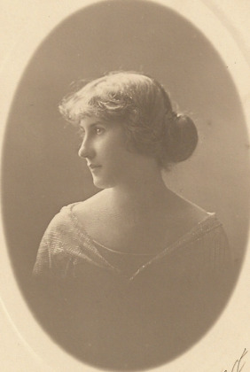 Portrait de Marie-Thérèse Souville (1902 - 1934)