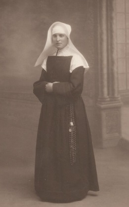 Portrait de Léonie Perol (1896 - 1947)