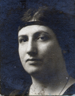 Portrait de Yvonne Vacher (1887 - 1972)