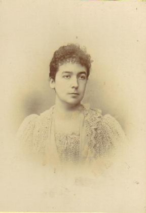 Portrait de Marguerite de Colombet de Landos (1864 - 1936)