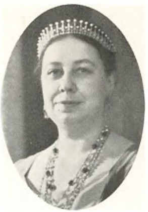 Portrait of Lois Booth (1897 - 1941)