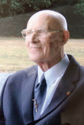 Portrait de Yvan de L'Estourbeillon (1923 - 2011)