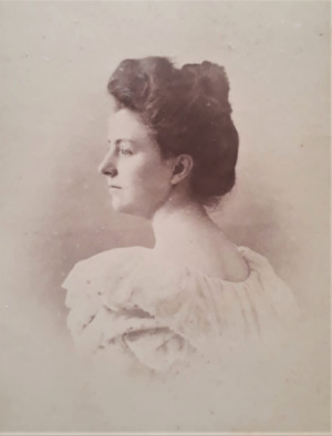 Portrait de Louise Marie Bellier de La Chavignerie (1876 - 1967)