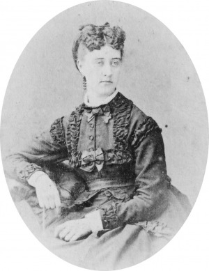 Portrait de Louise Testard du Cosquer (1850 - 1938)